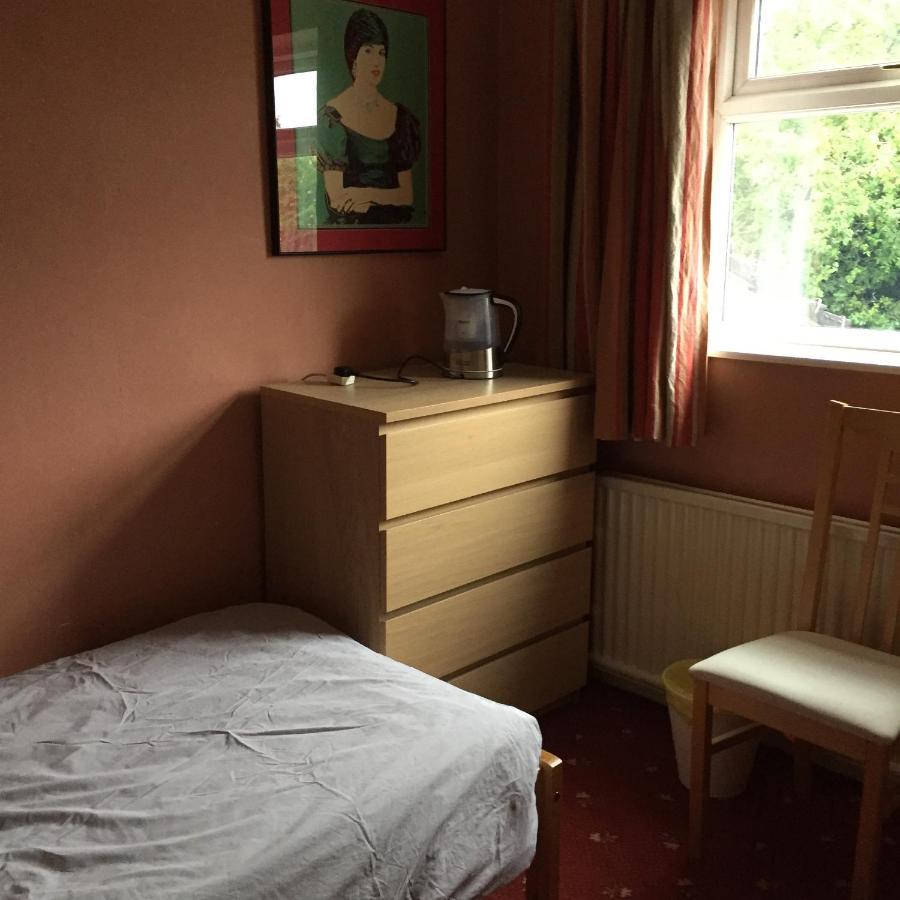 Hotel 5 Ravenhurst Drive Walsall Eksteriør billede